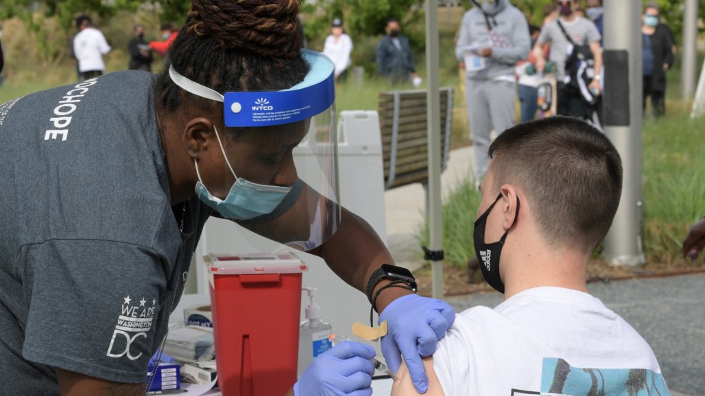  Estados Unidos acumula 599.768 muertos y 33.461.572 contagios p 