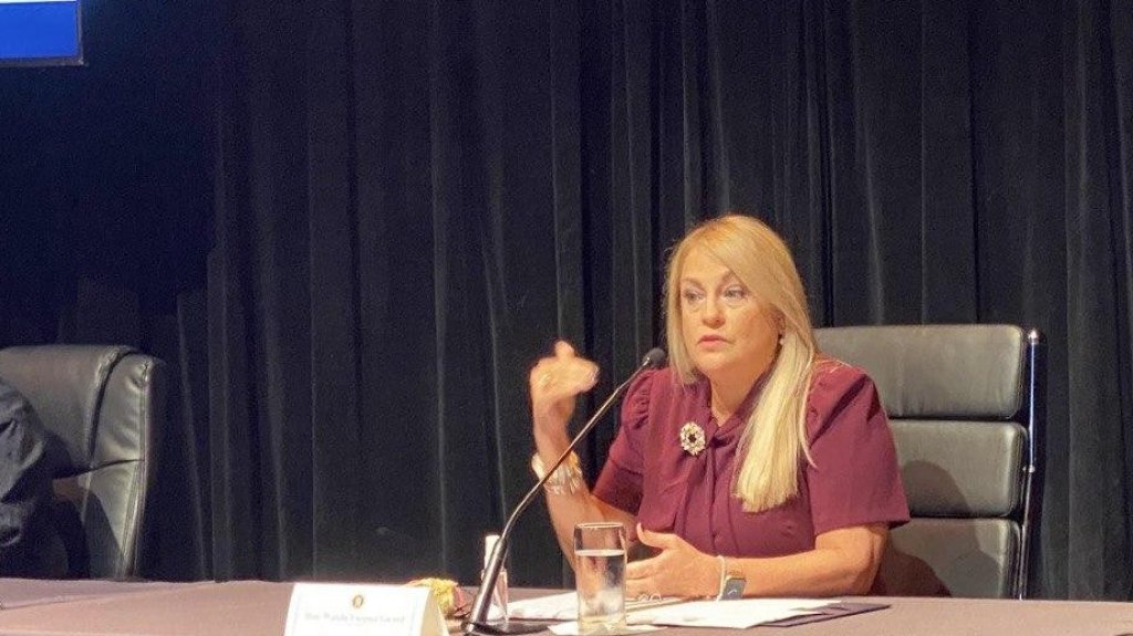  Gobernadora presentar&aacute; ayuda econ&oacute;mica para padres y estudiantes de educaci&oacute;n virtual 