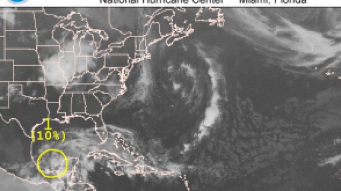 Calor, bruma y aguaceros en la tarde hacia el Interior y Noroeste... 