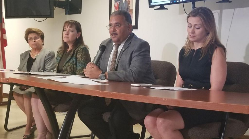  Ser&aacute; requisito para estudiantes p&uacute;blicos y privados un certificado de salud oral 