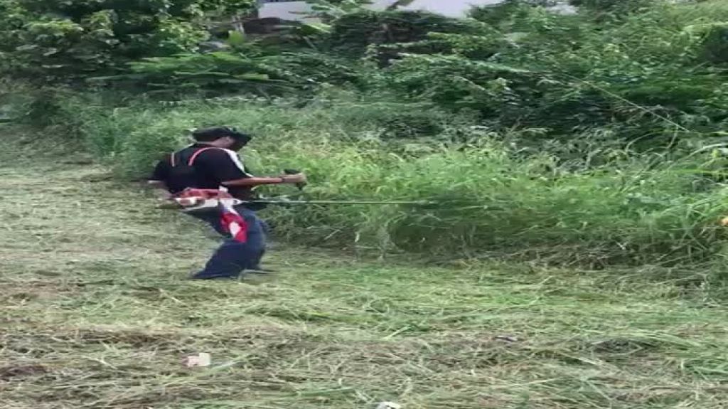  Video: Legislador &ldquo;Hace aguaje&rdquo; y se va &ldquo;Trimmer&rdquo; en mano a limpiar en comunidades de caimito 