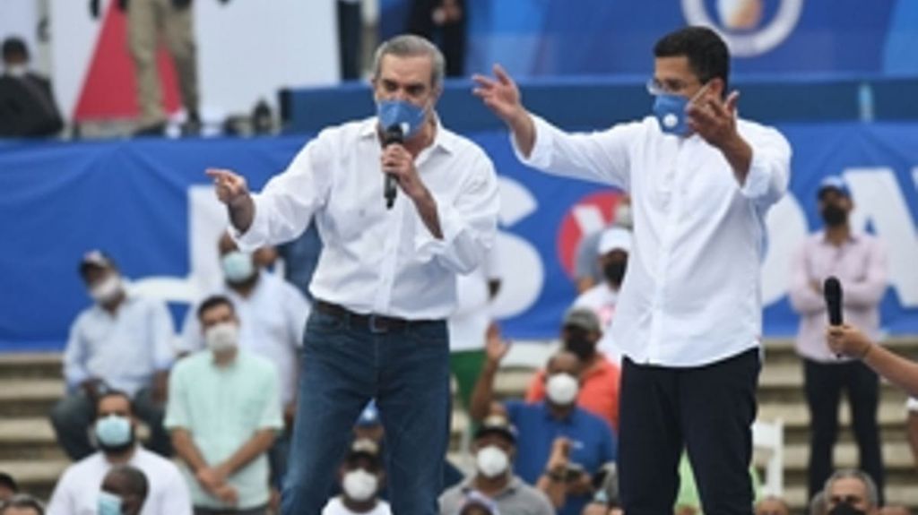  Abinader y Collado cierran la campaña del PRM en la capital 