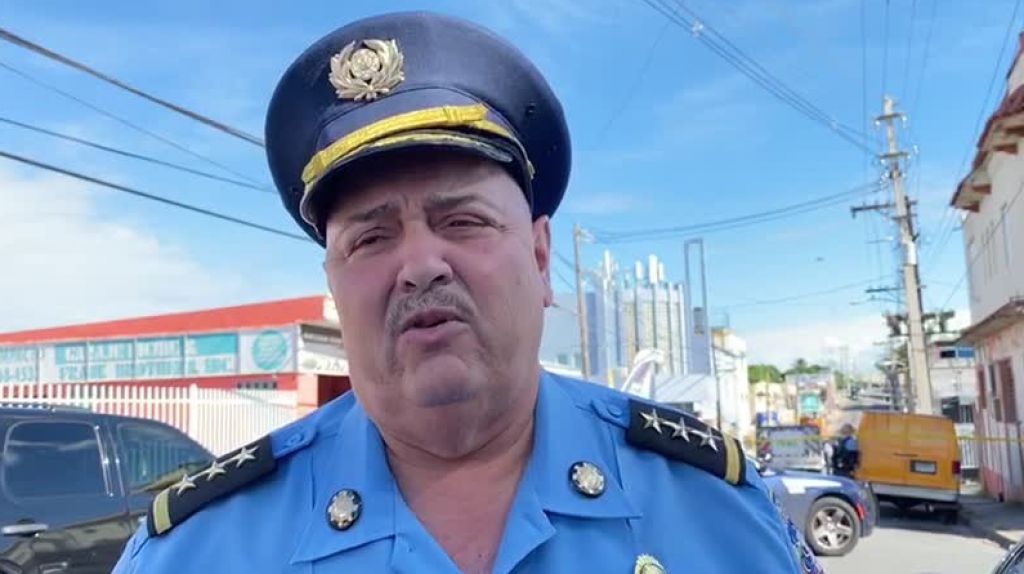  La polic&iacute;a advierte a los que quieran salir a protestar ma&ntilde;ana que la orden ejecutiva proh&iacute;be las protestas en masa 