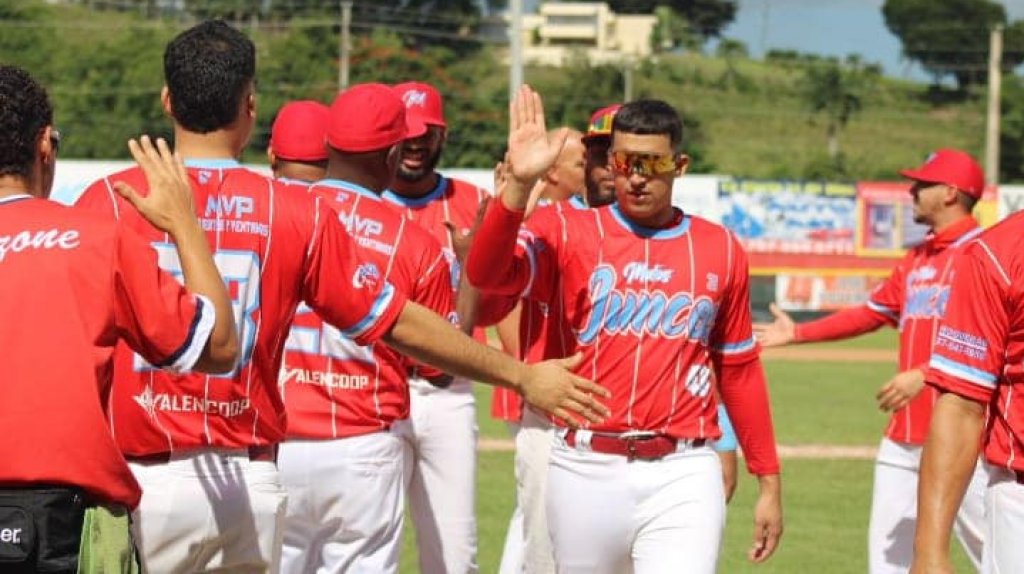  Juncos y Vega Alta de camino a la postemporada 