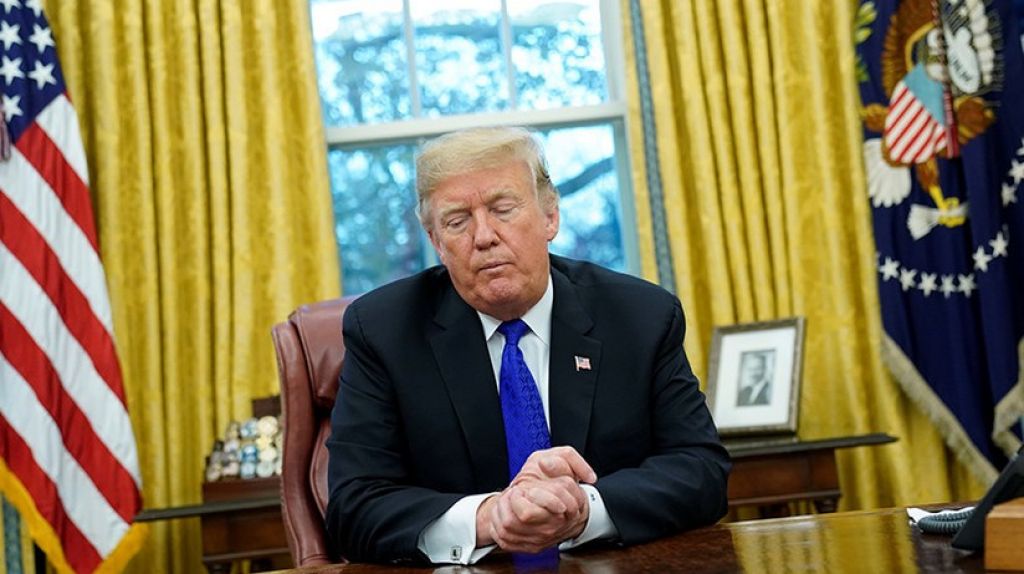  Director de Google explica por qu&eacute; aparecen fotos de Trump al buscar "idiota" en el buscador 