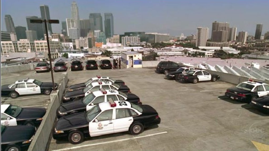  Arrestan a migrante por abandonar a su beb&eacute; en ba&ntilde;o de parque en Los &Aacute;ngeles 