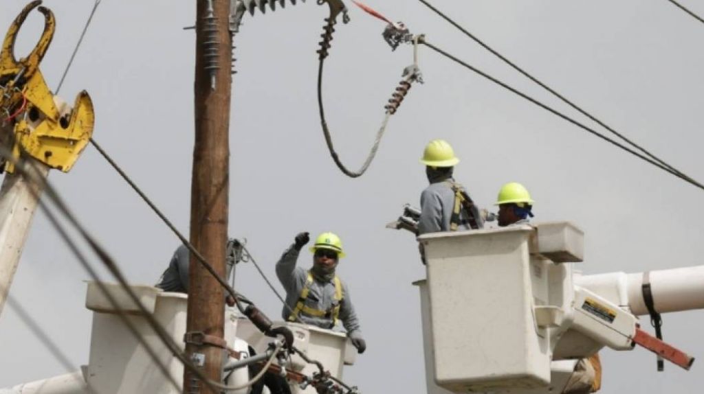  AEE no provee informaci&oacute;n sobre supuesto esquema de favoritismo para conectar la luz 