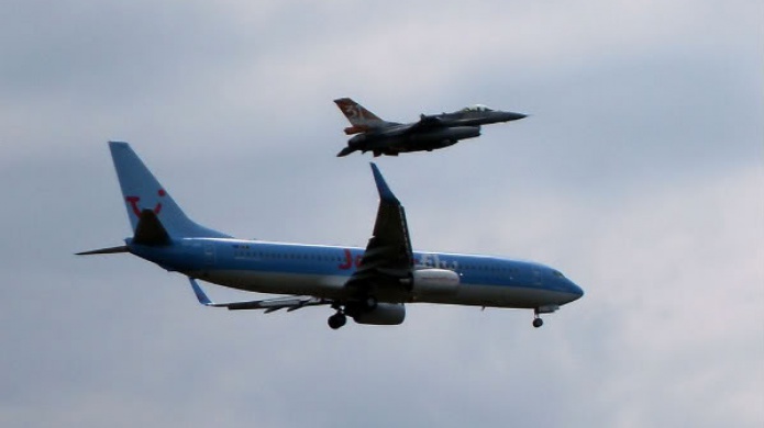 Los pilotos de un Boeing con la misma ruta del A320 siniestrado no se comunican durante horas