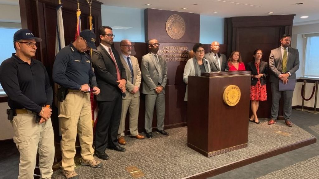  8 personas acusadas por varios tipos de fraude a nivel federal 