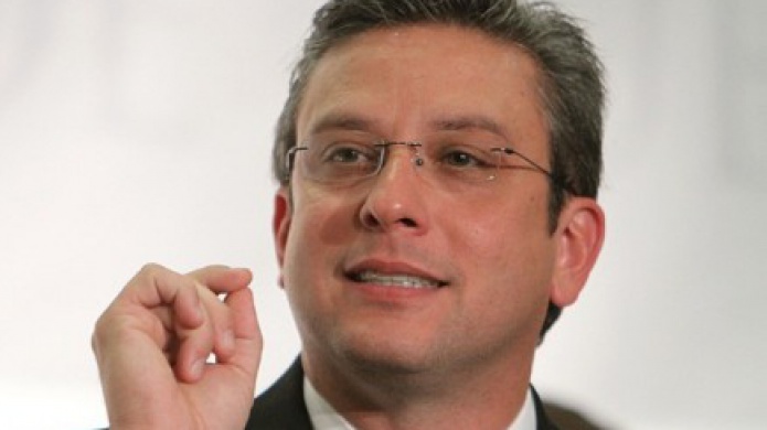 GOBERNADOR ENTREGA TÃTULOS DE PROPIEDAD A AGRICULTORES