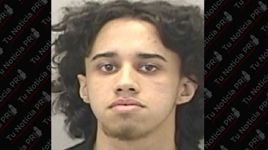  Municipales de San Juan arrestan Joven de 18 años que agredió a su novia en Plaza Las Américas 