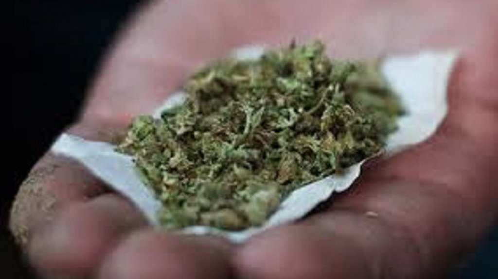  Arrestan a individuo con cilindro con picadura de marihuana en Barceloneta 