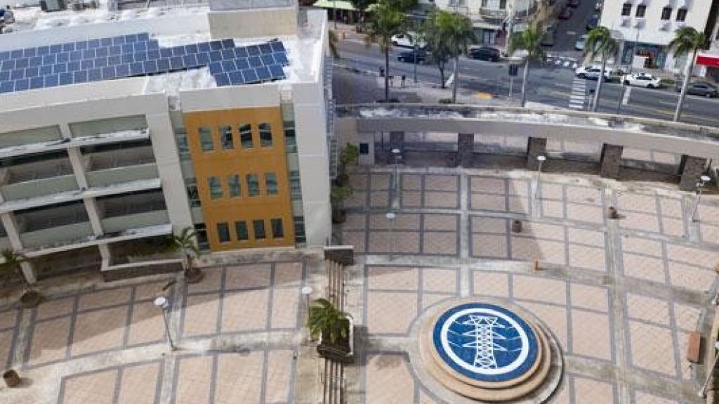  Senador Rodr&iacute;guez Mateo pide transparencia a la AEE sobre cuatro hospitales con deudas millonarias 