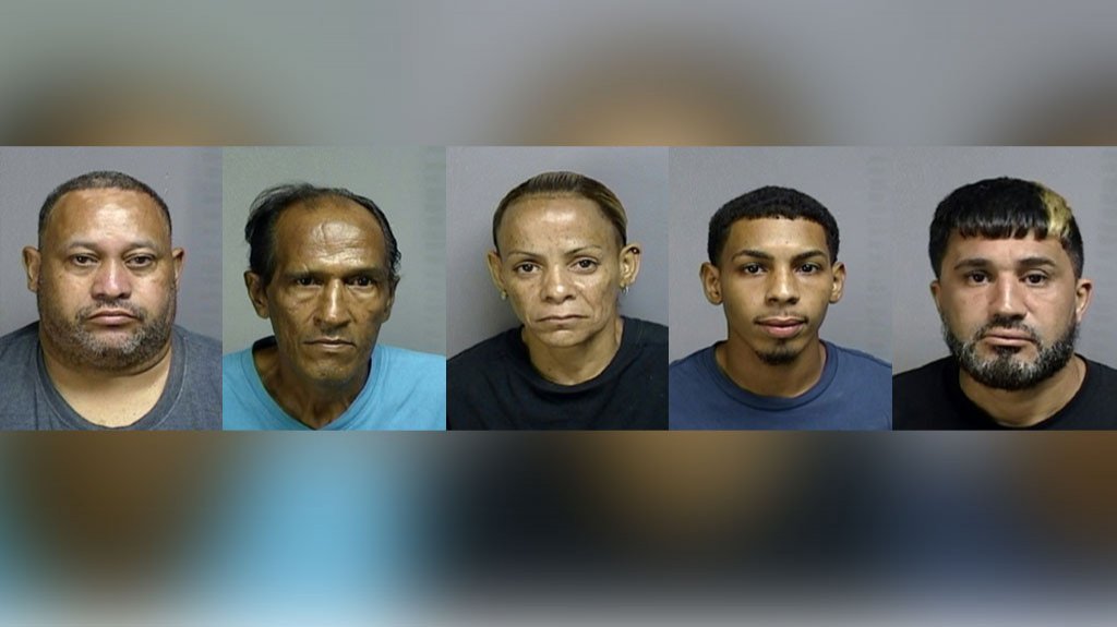  Arrestan a 5 personas incluyendo a uno de los m&aacute;s Buscados 