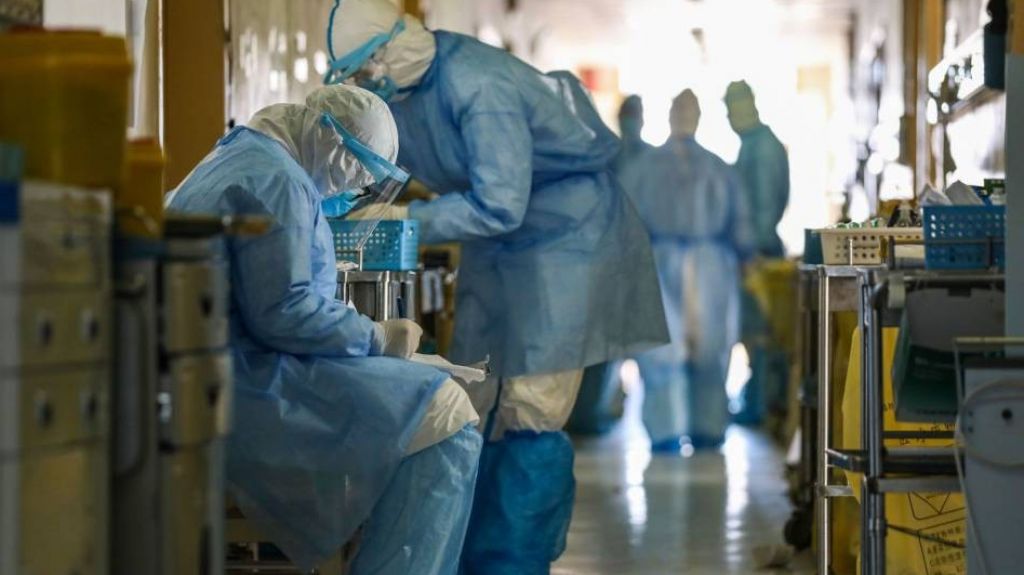  Presidente Colegio de M&eacute;dicos pide a gobernadora firme proyecto que otorga beneficios a m&eacute;dicos 