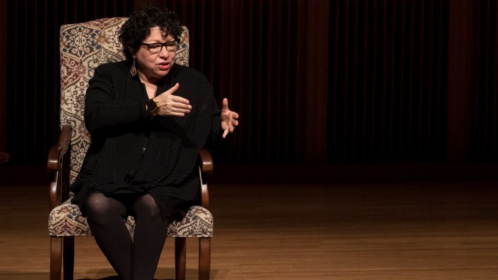  La primera jueza latina del Tribunal Supremo afirma que la inspir&oacute; el Quijote 