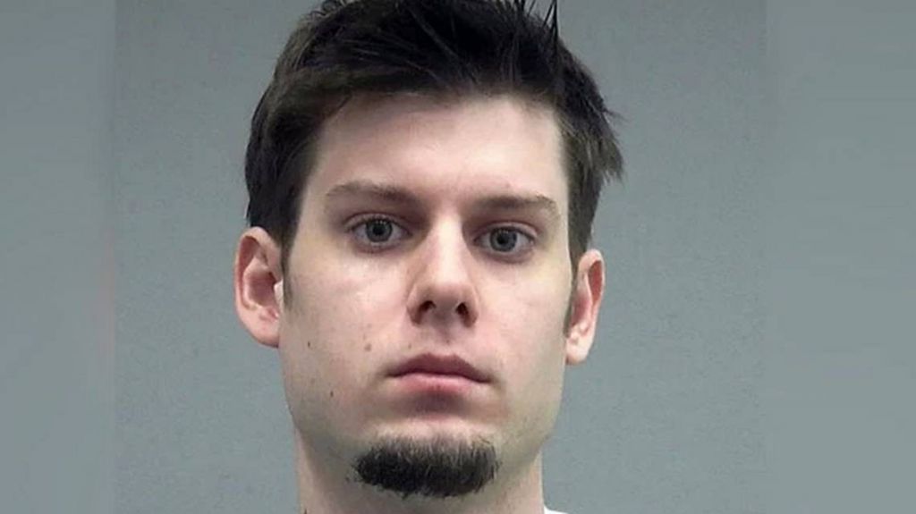  "Lo siento, pero eres m&iacute;a": joven busca reconquistar a ex novia y la contacta unas 200 veces al d&iacute;a 