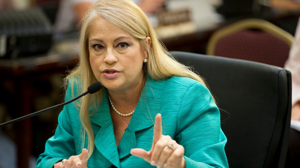  Gobernadora no avala que jefes de agencias dirijan varias agencias y le quita diferencial al de Correcci&oacute;n 