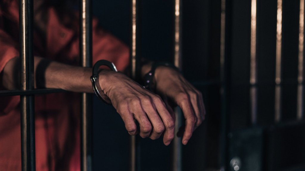  En prisi&oacute;n sujeto que trat&oacute; de matar a su madre en Gurabo 
