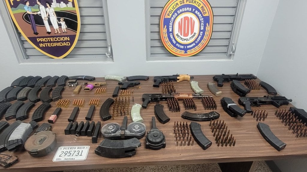  Video: Dos arrestados con Drogas, armas y municiones en Guaynabo 