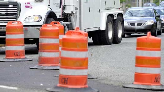 Refuerzan seguridad de puente en la avenida VÃ­ctor Rojas de Arecibo