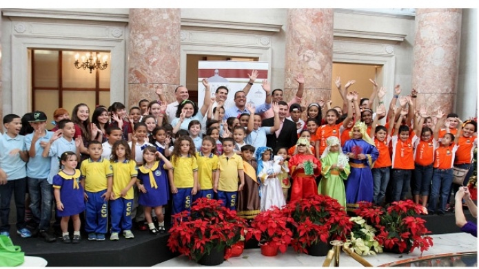 Se llena de niÃ±os el Senado con las fiestas navideÃ±as 
