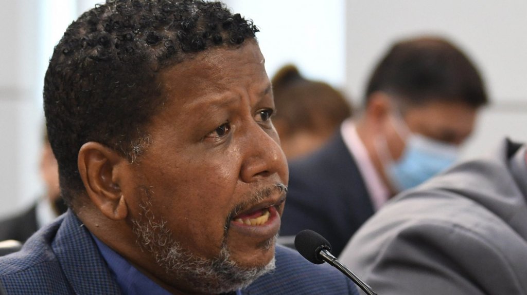  Director del Nmead se&ntilde;ala que servicios de emergencia en la Isla &ldquo;no tienen comunicaci&oacute;n en tiempo real en caso de ocurrir una emergencia&rsquo;&rsquo; 