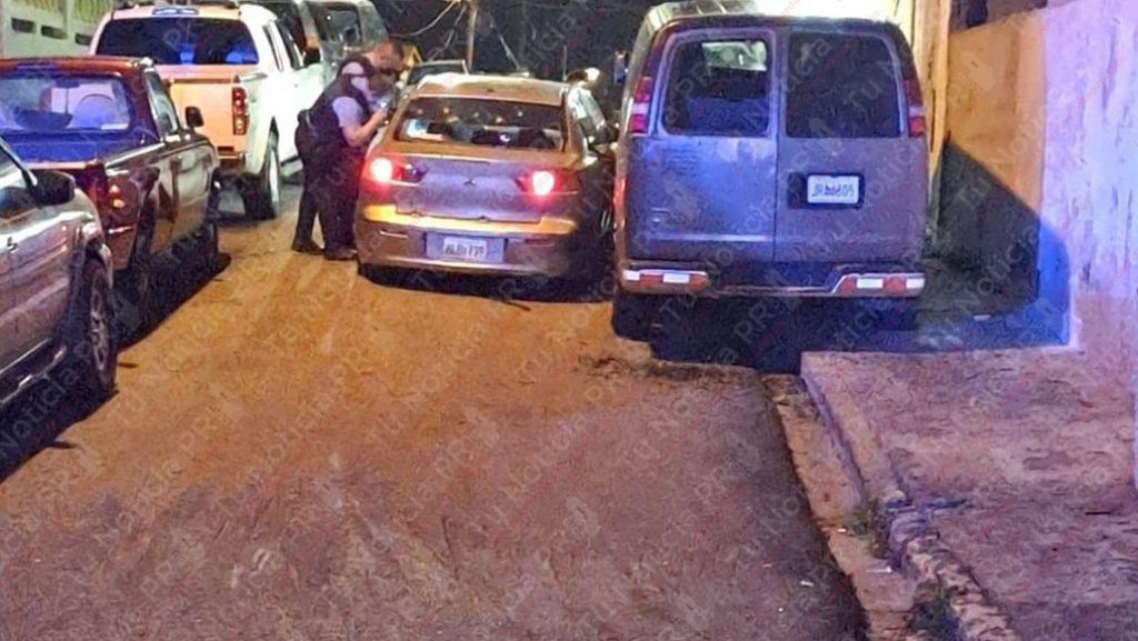  Video: Identifican pareja de hermanos asesinados anoche dentro de un auto en Coamo 