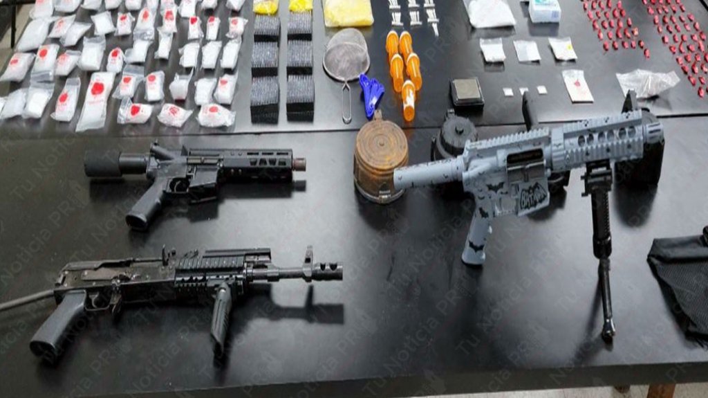  Polic&iacute;as en Can&oacute;vanas ocupan armas largas, municiones y auto robado 
