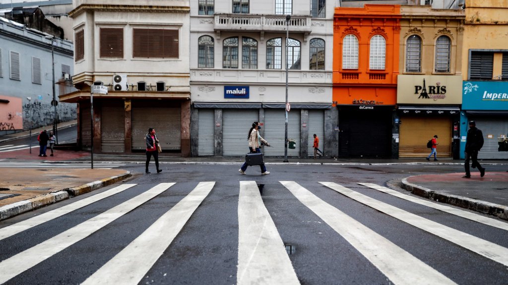  Sao Paulo impone mayores restricciones para evitar el colapso sanitario 