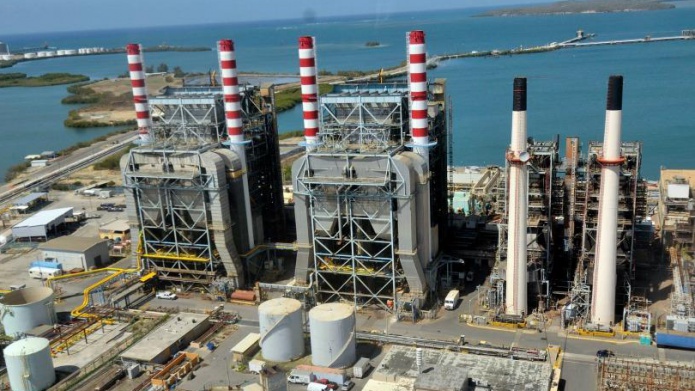 AEE dice que tiene apoyo de los bancos para poder seguir comprando combustible 