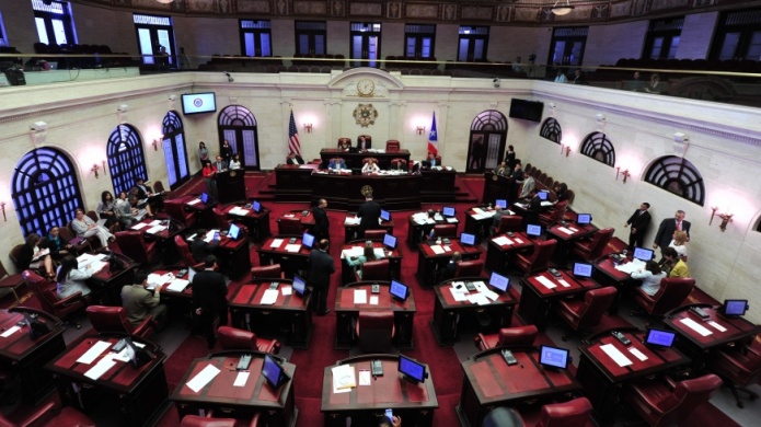 RÃ¡pida ceremonia de juramentaciÃ³n en el Senado