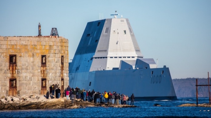 El nuevo destructor de EE.UU. se averÃ­a en el canal de PanamÃ¡