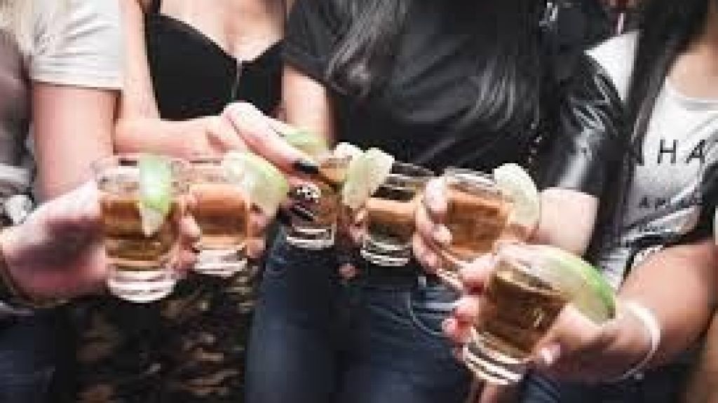  Aumenta a 13 la cantidad de muertos por ingesta de bebidas alcohólicas de fabricación clandestina en los últimos días 