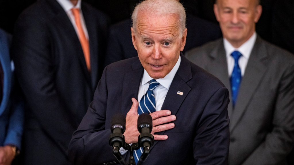  Biden apoya investigaciones independientes de abusos sexuales entre militares 