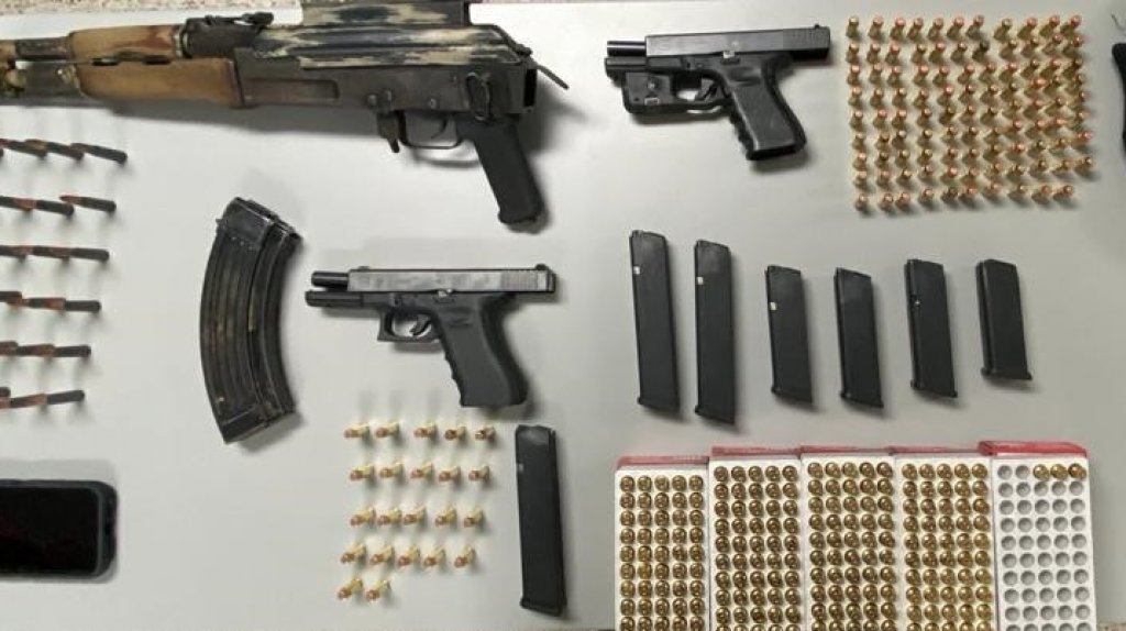  Fotos: Ocupan armas y drogas durante operativo en Cata&ntilde;o y Guaynabo 