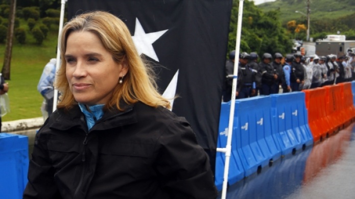 Alcaldesa de San Juan le contesta a Trump que es "incapaz de ayudar"