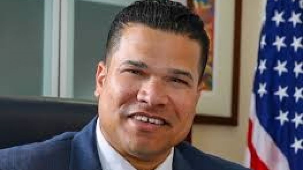  Nuevo presidente Comisi&oacute;n de Transportaci&oacute;n busca bajar tarifas de AutoExpreso 