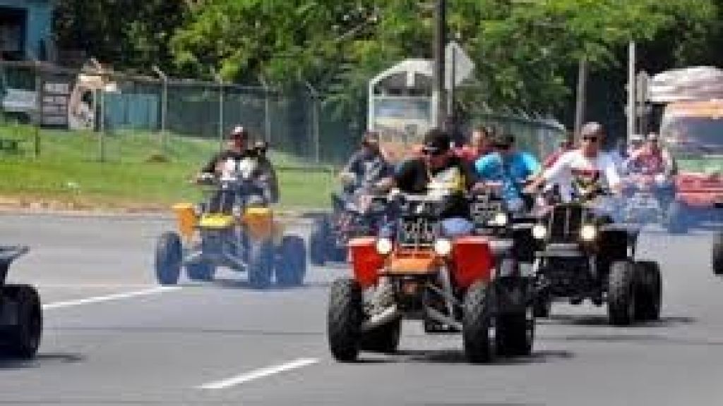  Presentan medida para permitir el uso de &ldquo;four tracks&rdquo; en las carreteras del pa&iacute;s 