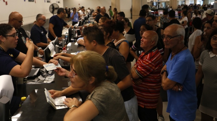 Aeropuerto de San Juan vuelve a operar 24 horas tras problemas por huracÃ¡n MarÃ­a