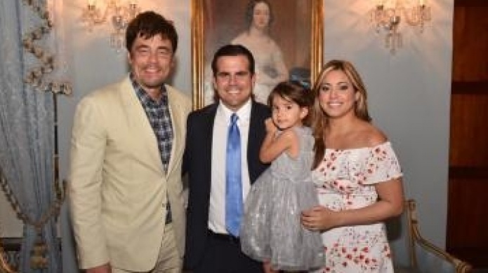 Actor Benicio del Toro comparte en La Fortaleza con la Primera Familia del PaÃ­s