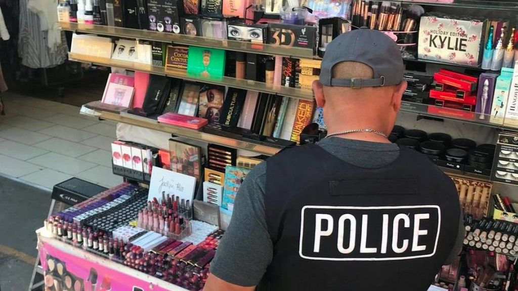  &iquest;Maquillaje con excrementos de animales? No es el &uacute;ltimo grito de la moda, pero algunos est&aacute;n gritando 