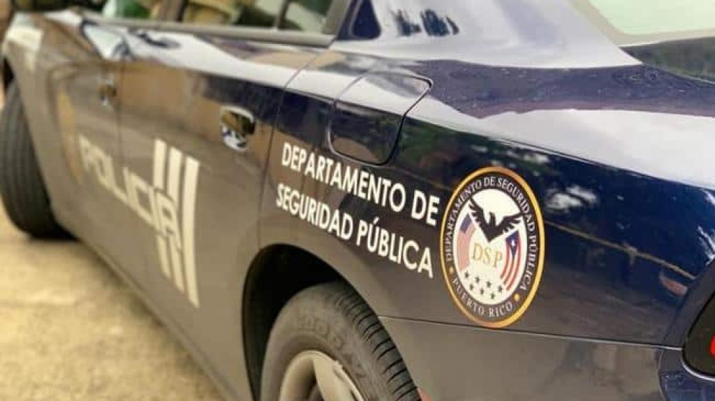  Roban veh&iacute;culo de empleado municipal de Bayam&oacute;n en playa de Lo&iacute;za 