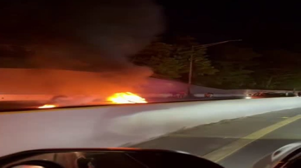  Video: Grave conductor de motora luego que chocara en San Juan y la motora se prendiera en fuego 