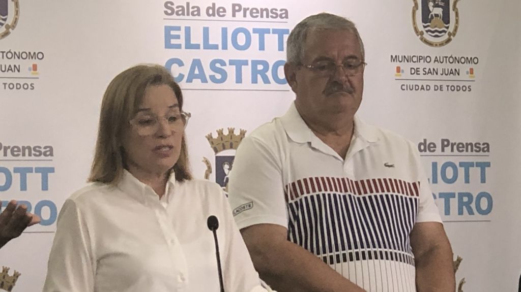  Alcaldesa del municipio de San Juan firma declaraci&oacute;n de emergencia y abre refugios a las 5:00 de la tarde 