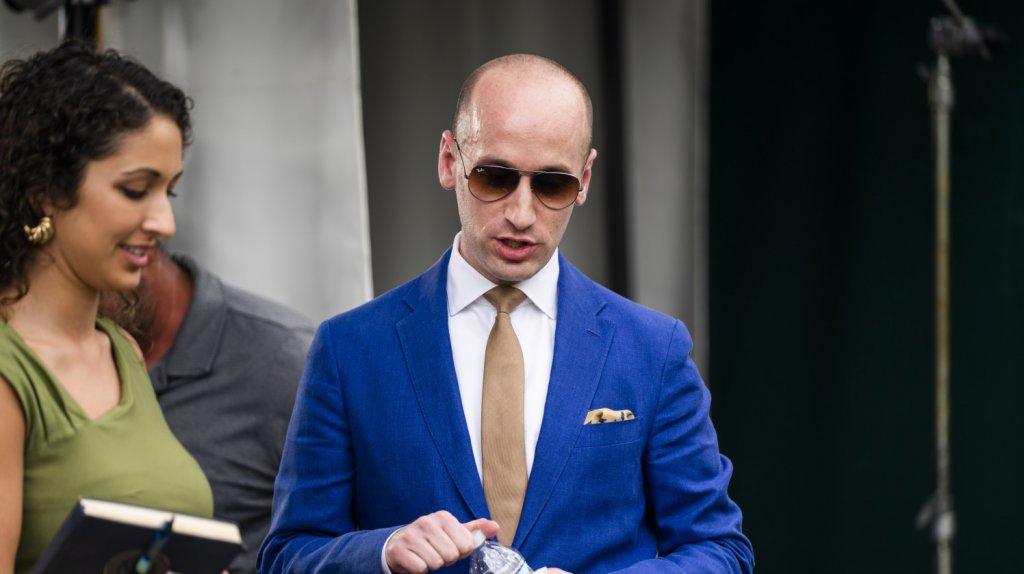  La mano derecha de Trump en inmigraci&oacute;n tambi&eacute;n da positivo por coronavirus 