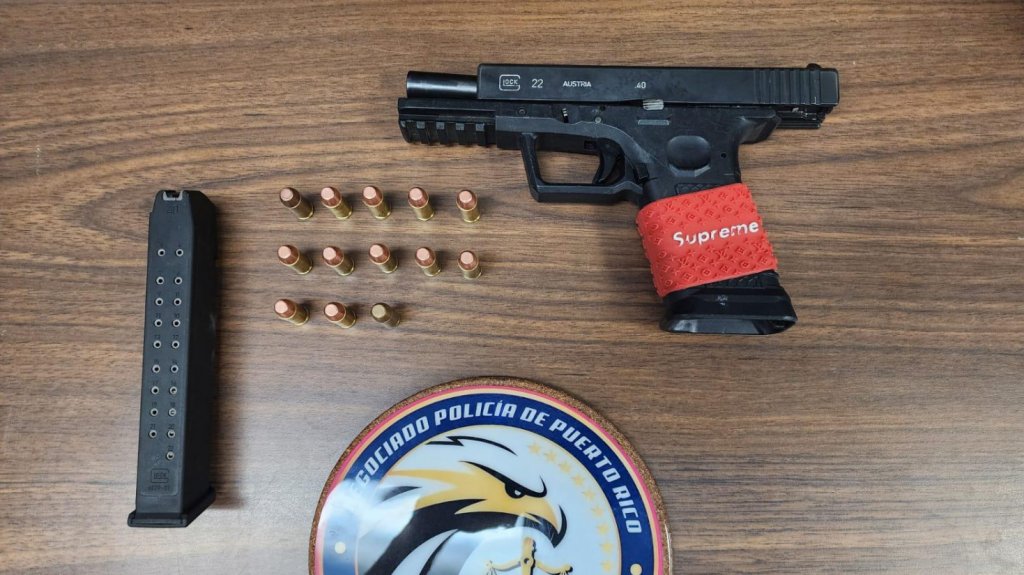  Arrestan con un arma ilegal a &ldquo;chamaquito&rdquo; de 18 a&ntilde;os en caser&iacute;o de Carolina 