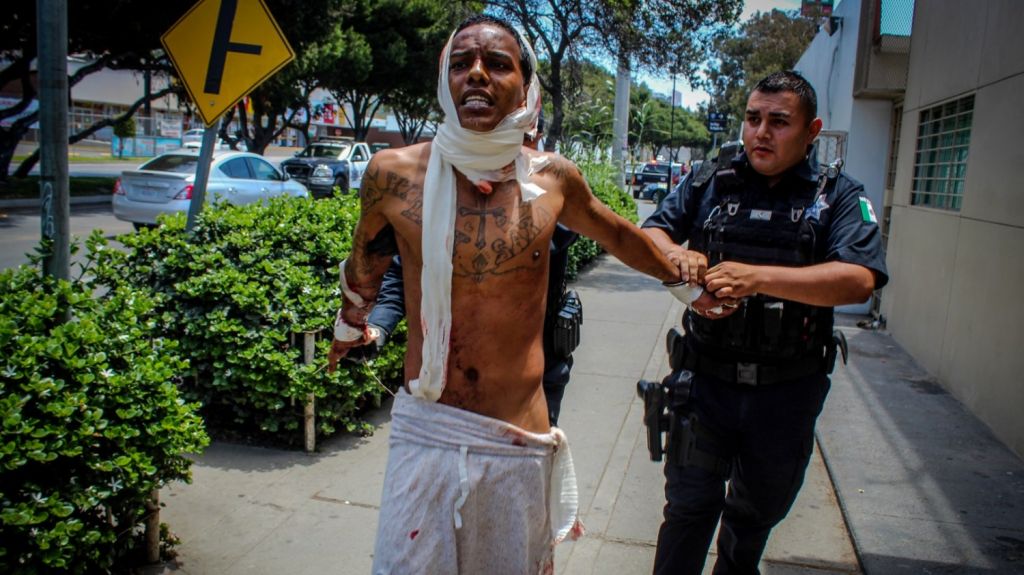  Migrante hondure&ntilde;o intenta suicidarse en zona tur&iacute;stica de Tijuana 