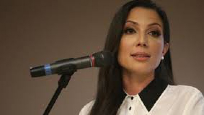 Alexandra LÃºgaro dala bienvenida a candidatura de Manuel Cidre