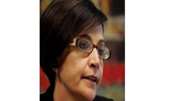 Directora de la Oficina Central de Comunicaciones de La Fortaleza Tambien Abandona el Barco